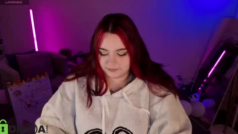 Mia online show from May 10, 2026, 1:11 am