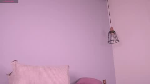 Mia Reeves online show from March 28, 2026, 7:57 pm