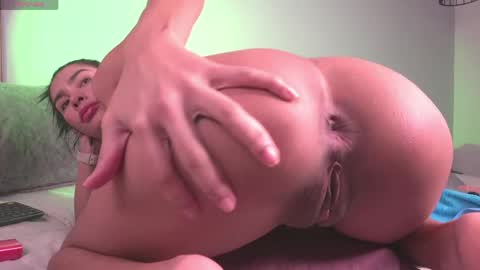 Mia Reeves online show from April 21, 2026, 2:23 pm