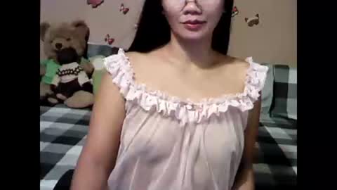 mia_rein online show from January 14, 2025, 1:06 pm