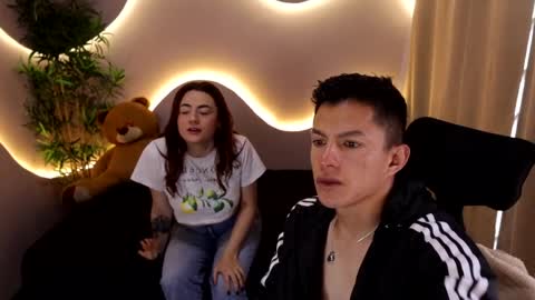 Snapshot of mia_renso chatting on April 2, 2026, 12:36 pm mia_renso online show from April 2, 2026, 12:36 pm