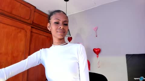 Mia online show from February 22, 2025, 2:41 pm