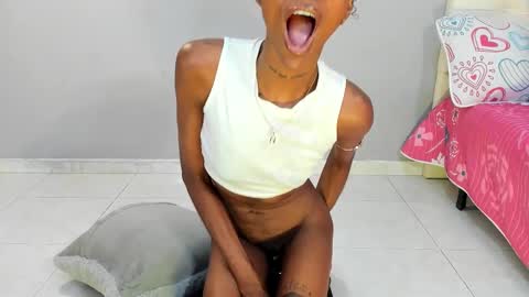 Mia online show from March 6, 2025, 6:48 pm