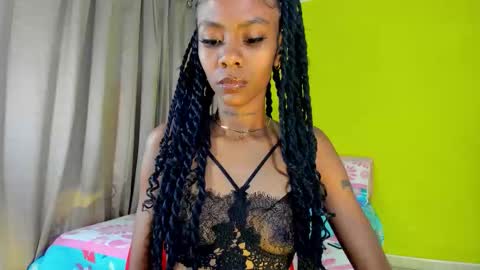 Mia online show from October 11, 2025, 2:37 pm