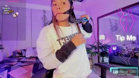 mia rousse25 online show from March 23, 2026, 3:16 pm