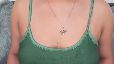 Mia Roux online show from September 22, 2025, 11:45 am