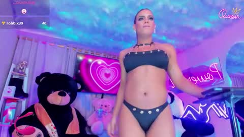 Snapshot of mia_sexy_33 chatting on January 11, 2026, 12:59 am mia_sexy_33 online show from January 11, 2026, 12:59 am