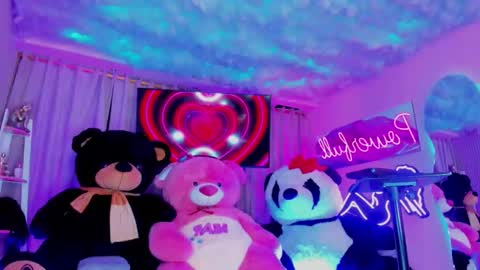 Snapshot of mia_sexy_33 chatting on February 4, 2026, 8:14 pm mia_sexy_33 online show from February 4, 2026, 8:14 pm