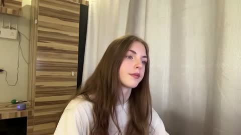 Mia online show from July 16, 2026, 6:19 am