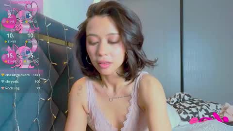 Mia online show from February 9, 2025, 12:41 pm