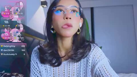 Mia online show from November 15, 2025, 2:24 pm