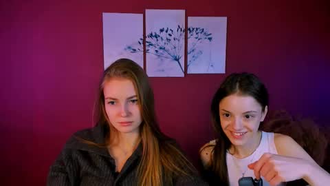 mia_starrr_ online show from November 17, 2025, 9:59 am