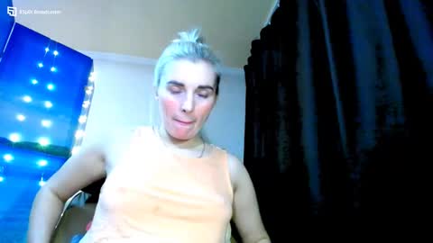 Mia. online show from December 7, 2024, 9:44 pm