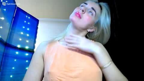 Mia. online show from December 8, 2024, 8:36 pm