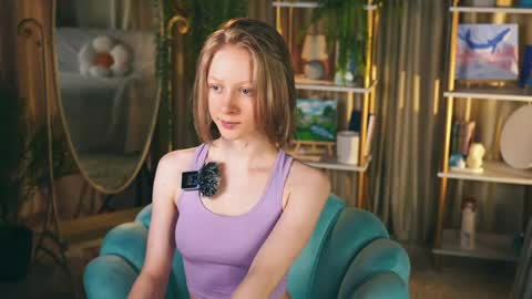 Snapshot of mia_vebes chatting on June 5, 2026, 7:30 pm Mia online show from June 5, 2026, 7:30 pm