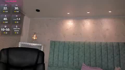 Snapshot of mia_velmont chatting on August 7, 2026, 2:46 am Miaaa online show from August 7, 2026, 2:46 am