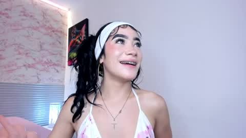 mia_velveet online show from April 18, 2026, 7:07 pm