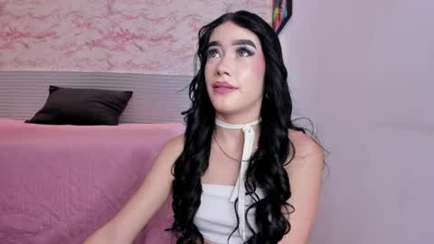 mia_velveet online show from May 28, 2026, 7:33 pm