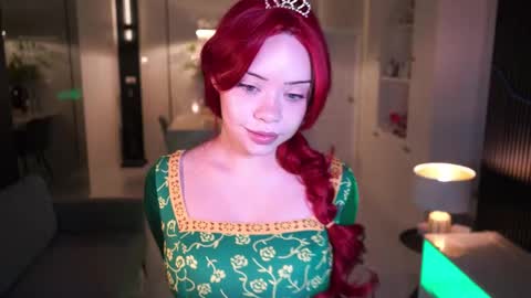 VixenMia online show from October 12, 2025, 2:32 am