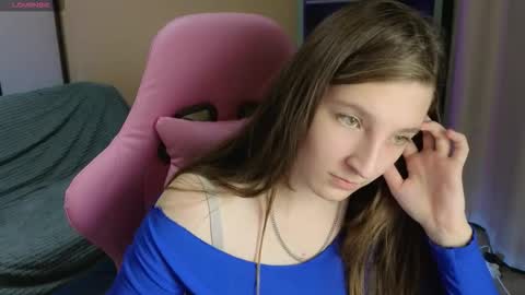 Mia online show from November 30, 2025, 10:19 am