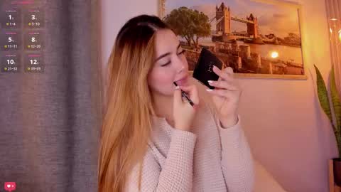 Mia White  online show from February 13, 2025, 12:54 pm