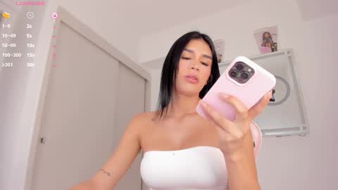 Snapshot of mia_yourmommy chatting on September 13, 2025, 6:08 pm online show from September 13, 2025, 6:08 pm