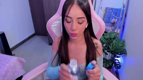 Snapshot of miaa_06 chatting on February 19, 2025, 1:40 am mia nicolle online show from February 19, 2025, 1:40 am