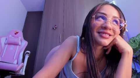 Snapshot of miaa_06 chatting on February 20, 2025, 5:33 am mia nicolle online show from February 20, 2025, 5:33 am
