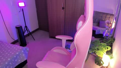 Snapshot of miaa_06 chatting on October 9, 2025, 11:47 pm mia nicolle online show from October 9, 2025, 11:47 pm