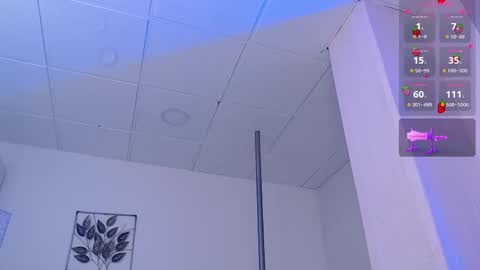 Mia online show from February 16, 2025, 2:21 pm