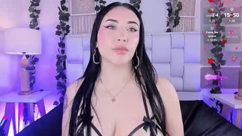 Mia online show from October 30, 2025, 11:55 am