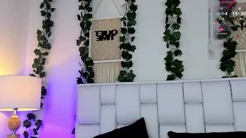 Snapshot of miaa_gh1 chatting on May 5, 2026, 11:18 am Mia online show from May 5, 2026, 11:18 am