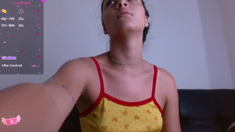 Snapshot of miaa_heart chatting on January 21, 2025, 11:46 am Mia online show from January 21, 2025, 11:46 am