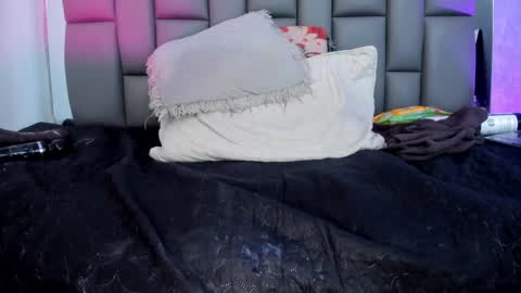 Mia online show from January 16, 2025, 3:13 pm