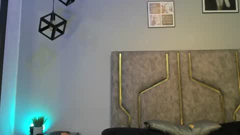 miaakittyy online show from August 1, 2026, 11:31 am