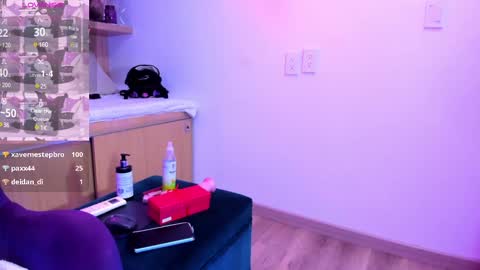 Mia online show from February 13, 2025, 4:07 pm