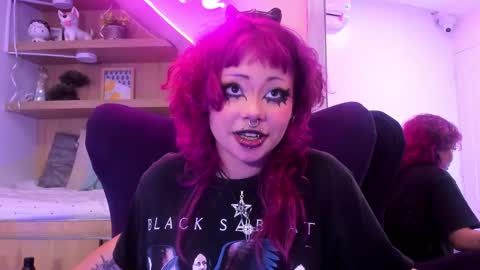 Mia online show from February 23, 2025, 6:45 pm