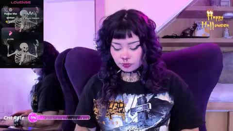 Mia online show from October 23, 2025, 3:28 am