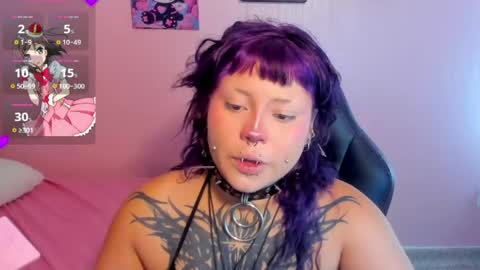 Mia online show from April 22, 2026, 1:12 pm