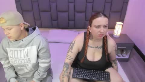 mia red hair molly short hair online show from March 6, 2025, 3:13 am