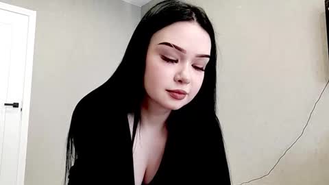 Mia online show from February 28, 2026, 8:04 am