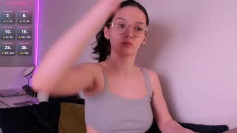 Snapshot of miabellee_ chatting on May 1, 2026, 9:41 pm mia online show from May 1, 2026, 9:41 pm