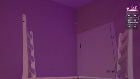 miablueye online show from April 21, 2026, 3:50 pm