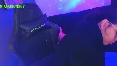 Mia online show from September 25, 2025, 1:09 am