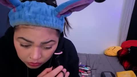 Mia online show from March 2, 2026, 12:46 am