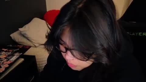 Snapshot of miacanela_xo chatting on April 29, 2026, 2:15 am Mia online show from April 29, 2026, 2:15 am