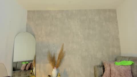 miacooper online show from January 21, 2025, 12:29 pm