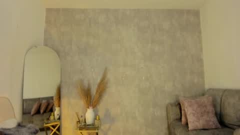 miacooper online show from February 3, 2025, 12:14 pm