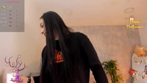 miacooper online show from November 3, 2025, 12:28 pm