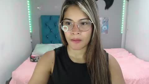 Snapshot of miacumgirl chatting on June 22, 2026, 12:13 pm miacumgirl online show from June 22, 2026, 12:13 pm